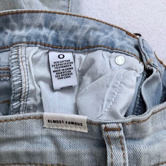 Almost Famous NWT High Rise Skinny Jeans Juniors 0 - Picture 10 of 11